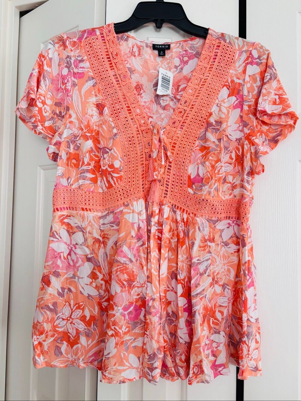 NWT Torrid Crinkle Gauze Tie Front Top with Crochet Details